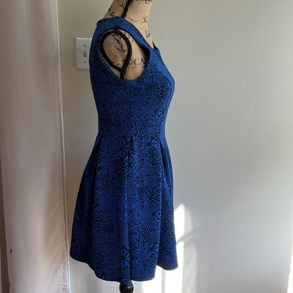 Emerald Sundae blue black print dress size S - Picture 2 of 12
